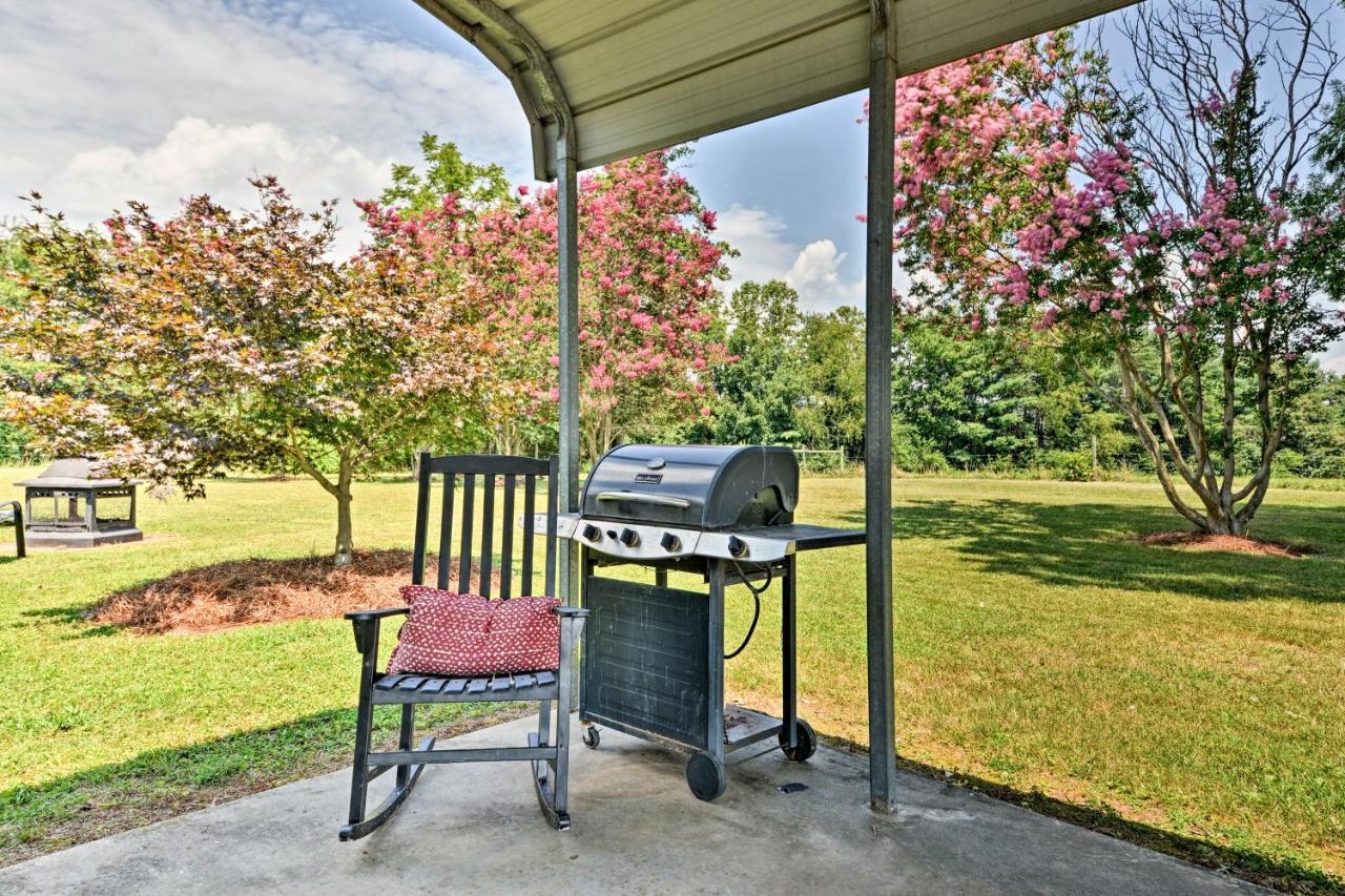 Peaceful Elkin Vacation Rental About 17 Mi To Mt Airy! Dobson エクステリア 写真